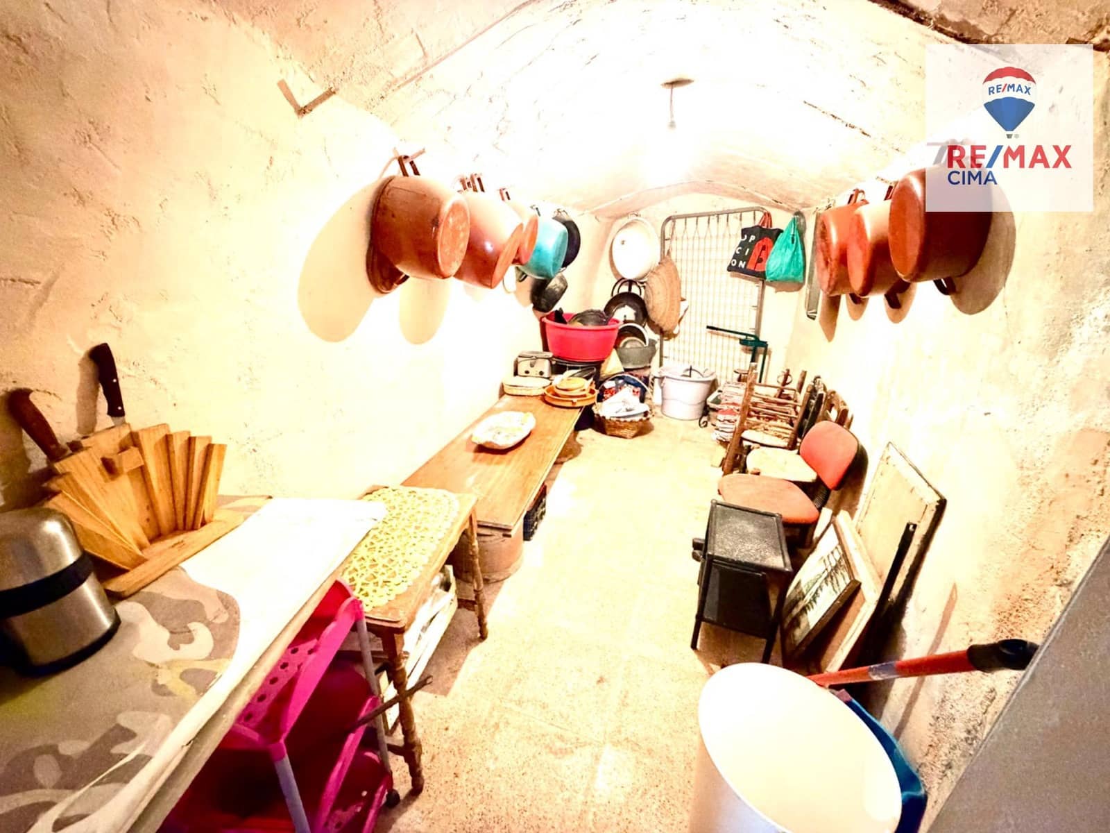 5 makuuhuone Omakotitalo myytävänä paikassa Cullar mukana 
autotalli - 55 000 € (Ref: 9773287)