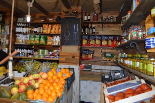 Entreprise de 1 chambre à louer à Grenade ville - 700 € (Ref: 9780765)