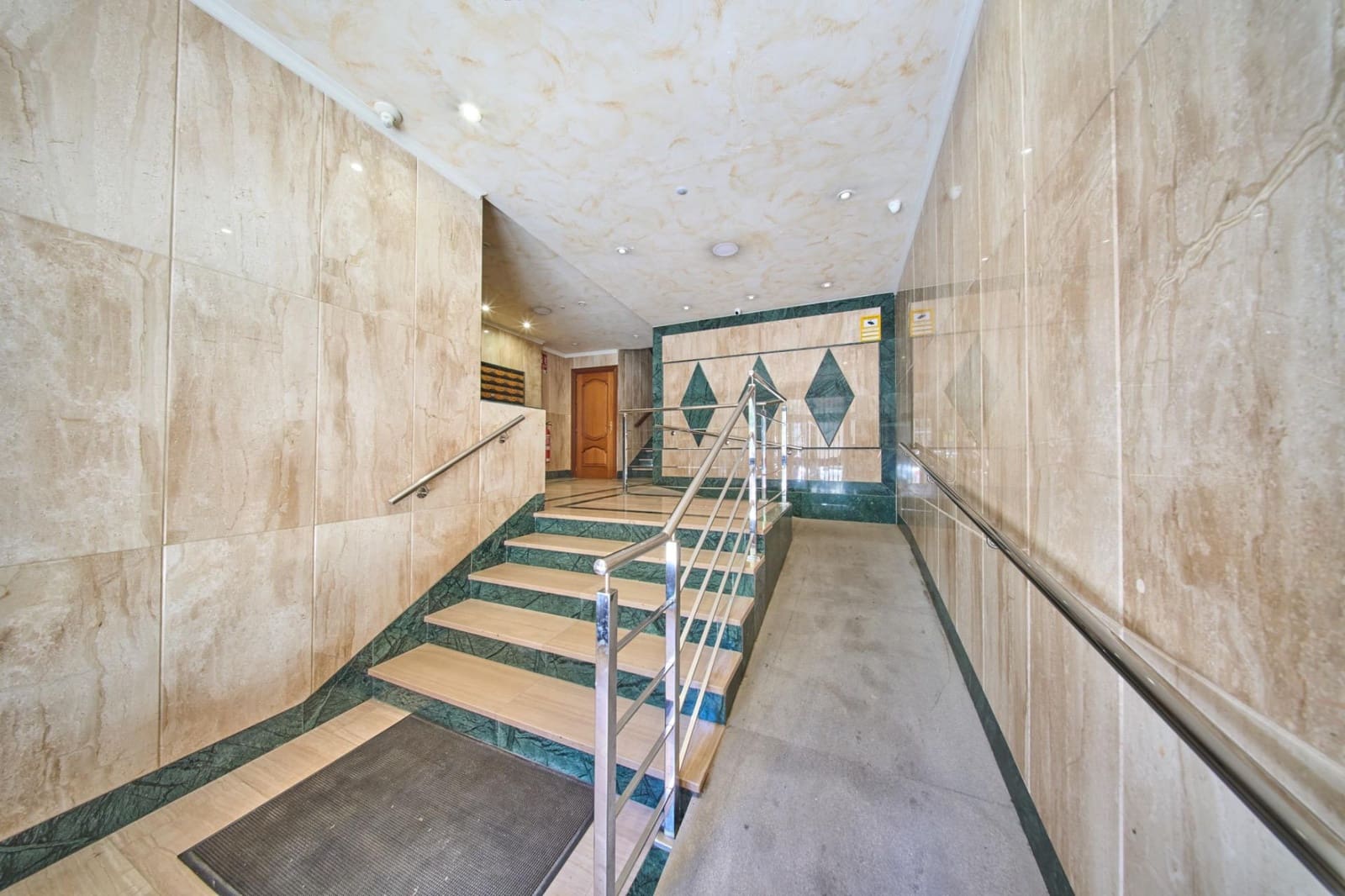 3 chambre Appartement à vendre à Grenade ville - 242 000 € (Ref: 9780766)