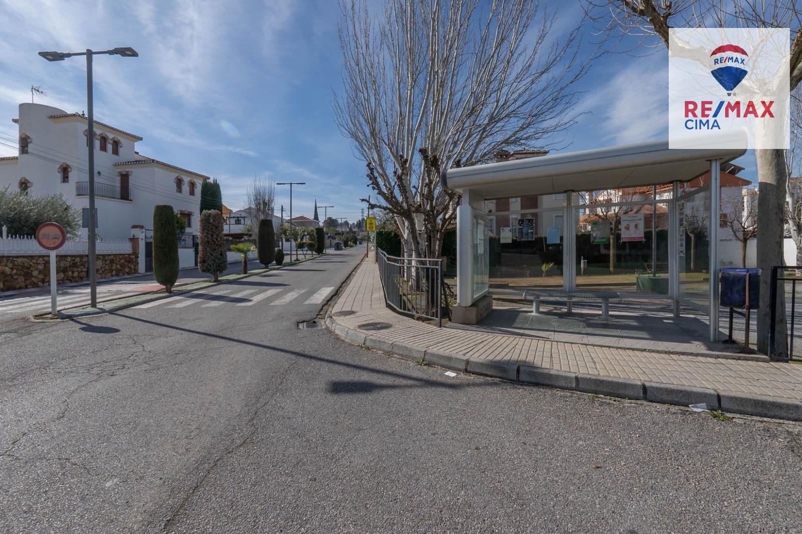 6 bedroom Villa for sale in Otura with pool garage - € 399,000 (Ref: 9786986)