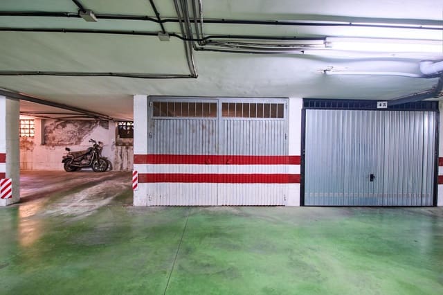 Garage til salg i La Zubia - € 20.000 (Ref: 9788559)