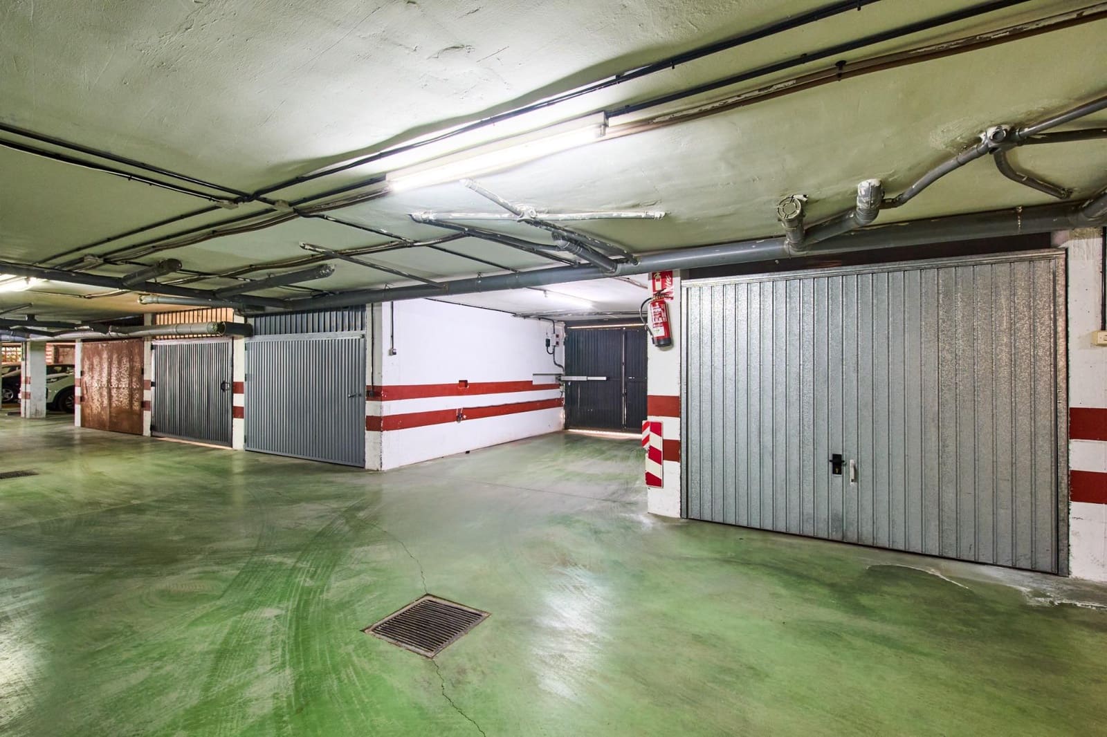 Garage til salg i La Zubia - € 20.000 (Ref: 9788559)