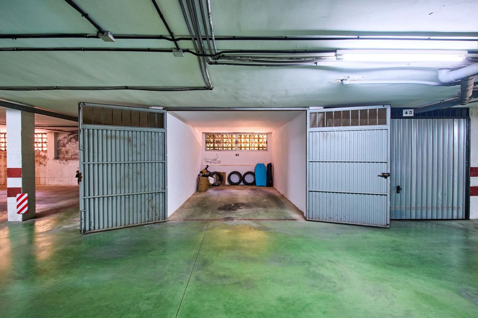 Garage til salg i La Zubia - € 20.000 (Ref: 9788559)