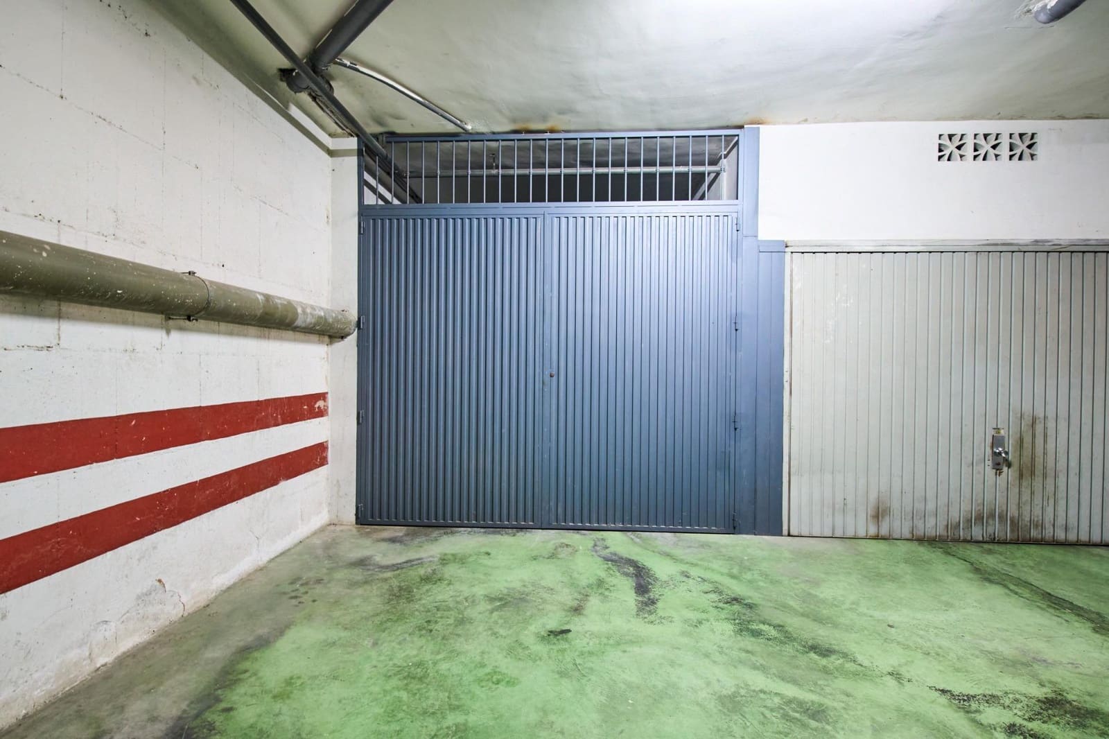 Garage til salg i La Zubia - € 25.000 (Ref: 9788560)