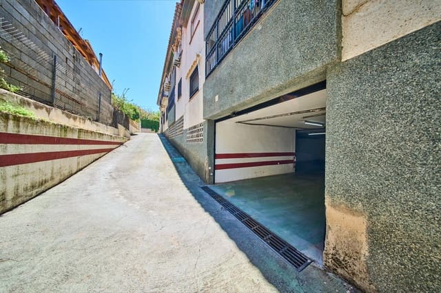 Garage til salg i La Zubia - € 25.000 (Ref: 9788560)