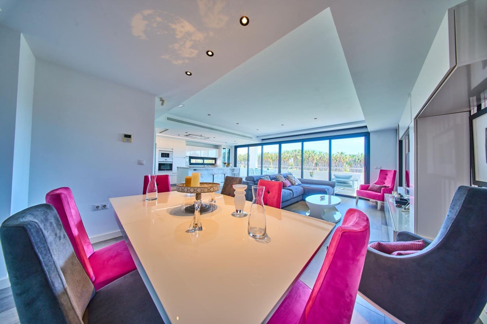 Chalet de 4 habitaciones en Motril en venta con piscina - 1.490.000 € (Ref: 9791254)