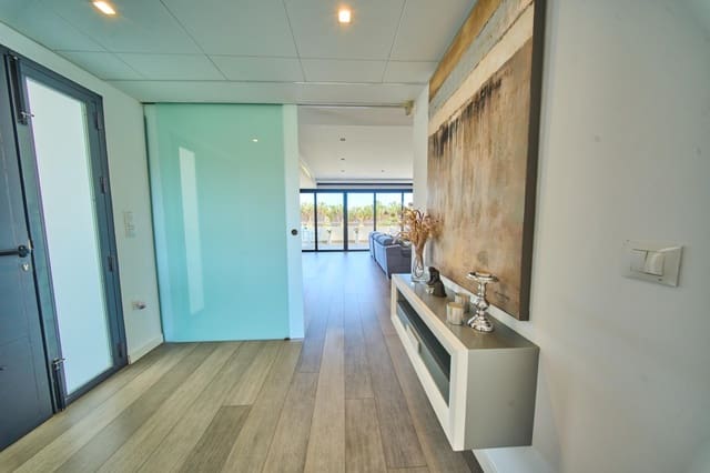 Chalet de 4 habitaciones en Motril en venta con piscina - 1.490.000 € (Ref: 9791254)