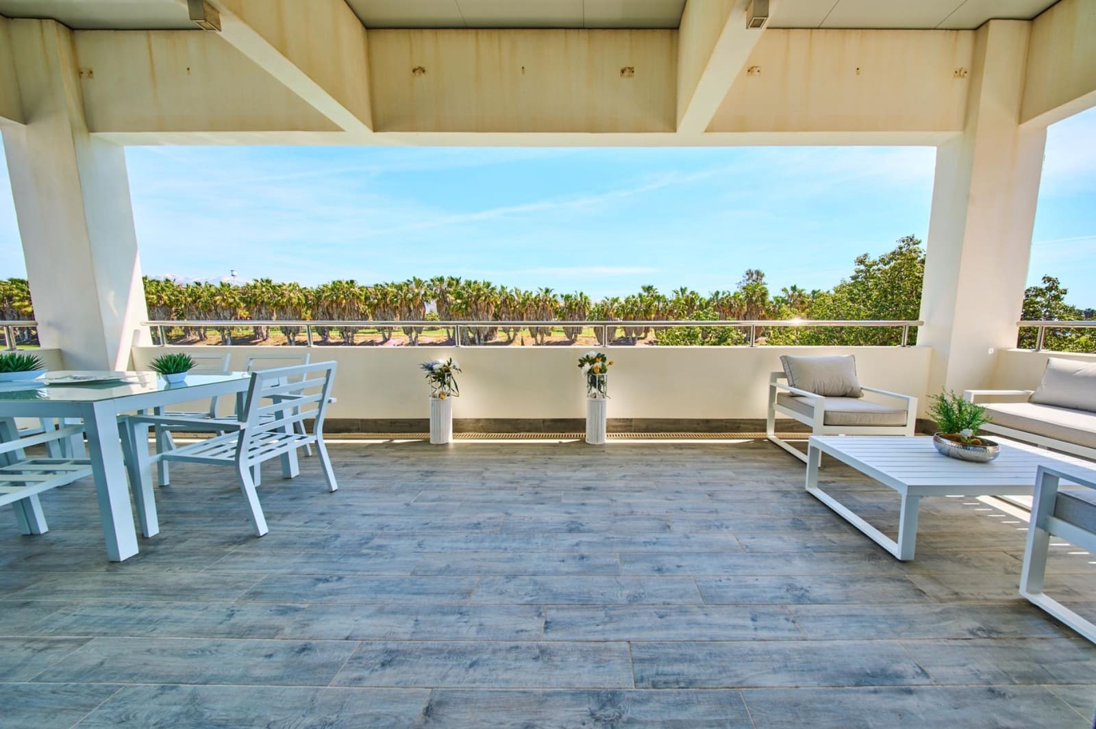 Chalet de 4 habitaciones en Motril en venta con piscina - 1.490.000 € (Ref: 9791254)