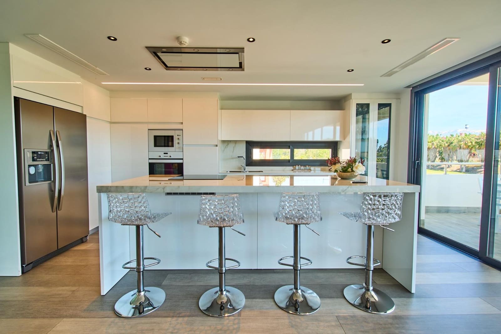 Chalet de 4 habitaciones en Motril en venta con piscina - 1.490.000 € (Ref: 9791254)