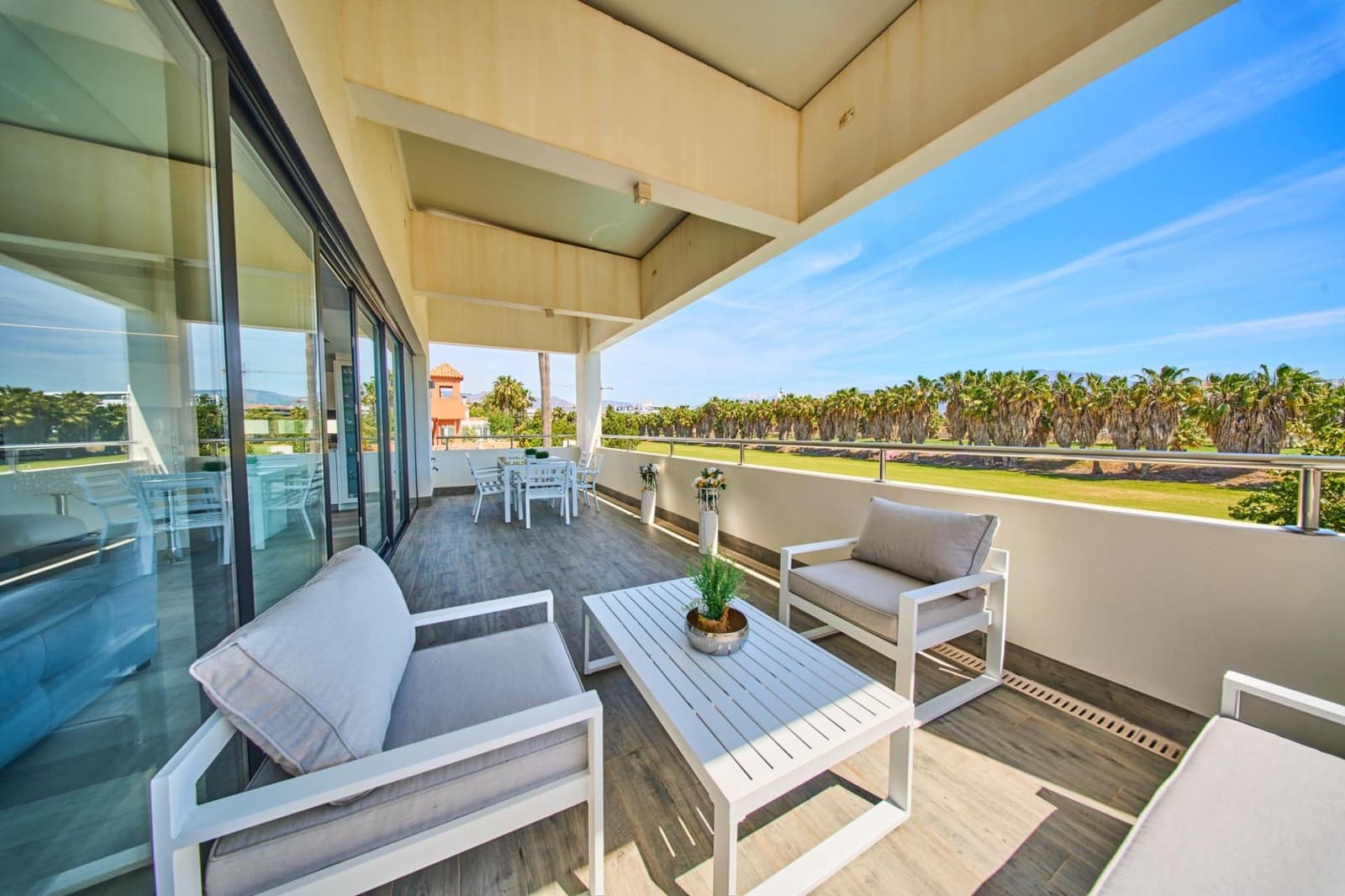 Chalet de 4 habitaciones en Motril en venta con piscina - 1.490.000 € (Ref: 9791254)