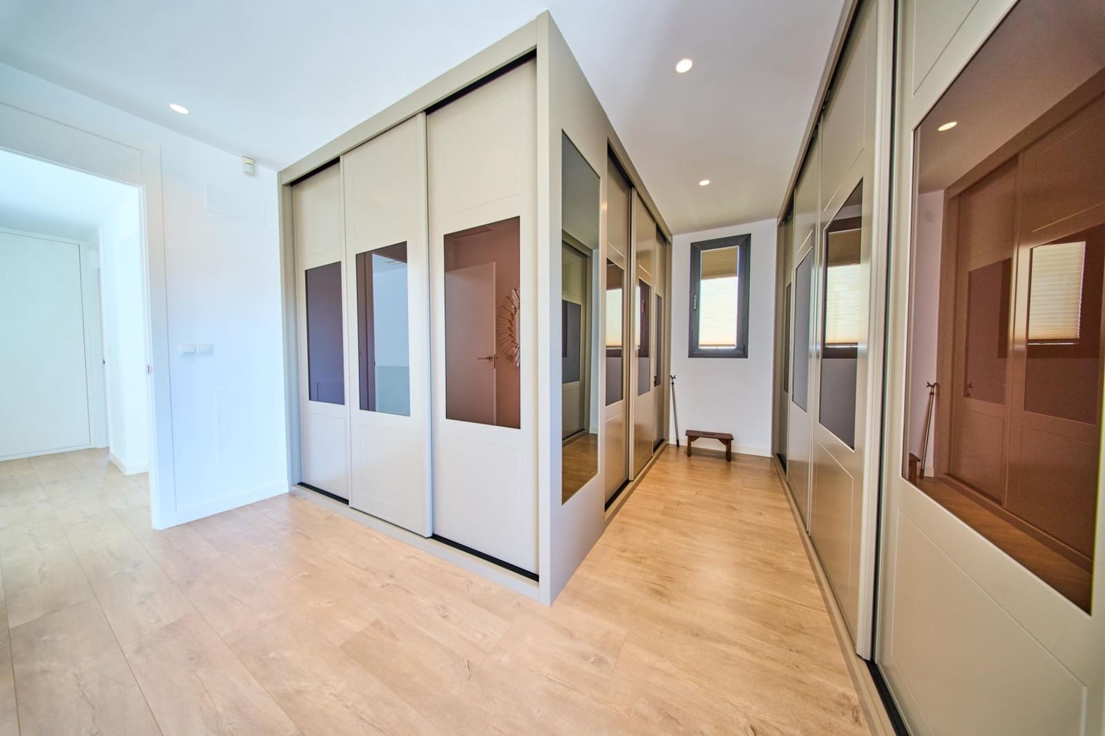 Chalet de 4 habitaciones en Motril en venta con piscina - 1.490.000 € (Ref: 9791254)