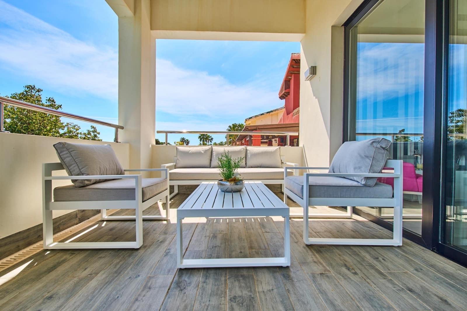 Chalet de 4 habitaciones en Motril en venta con piscina - 1.490.000 € (Ref: 9791254)