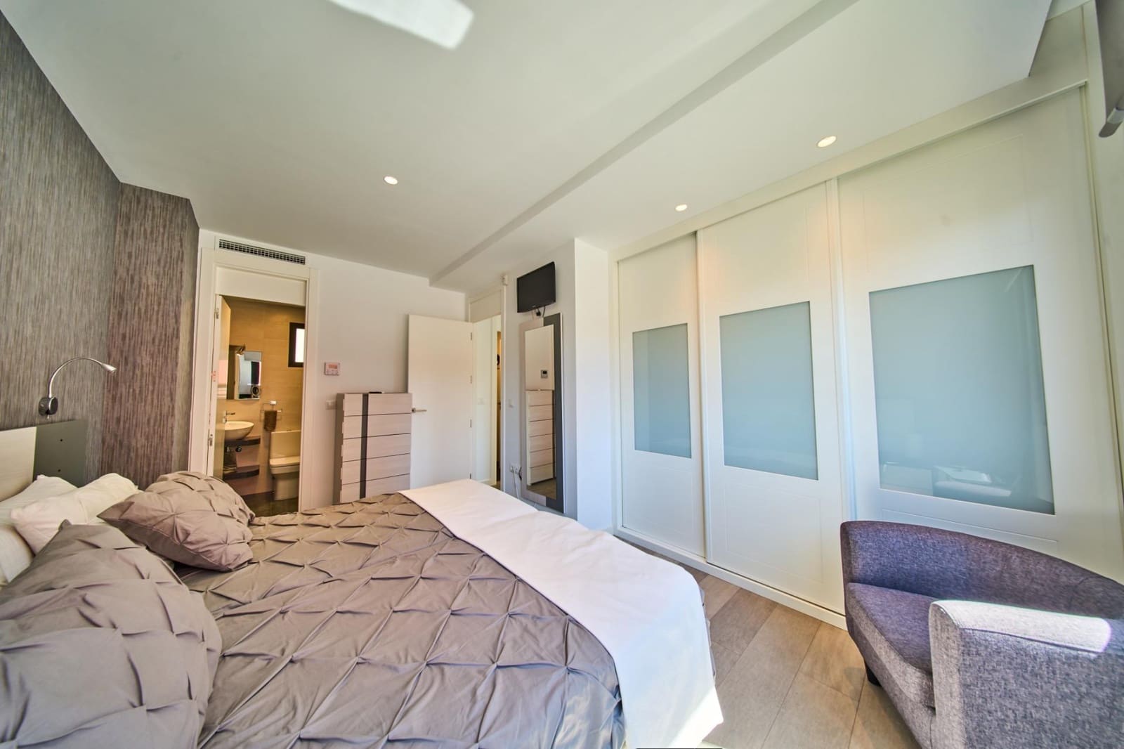 Chalet de 4 habitaciones en Motril en venta con piscina - 1.490.000 € (Ref: 9791254)