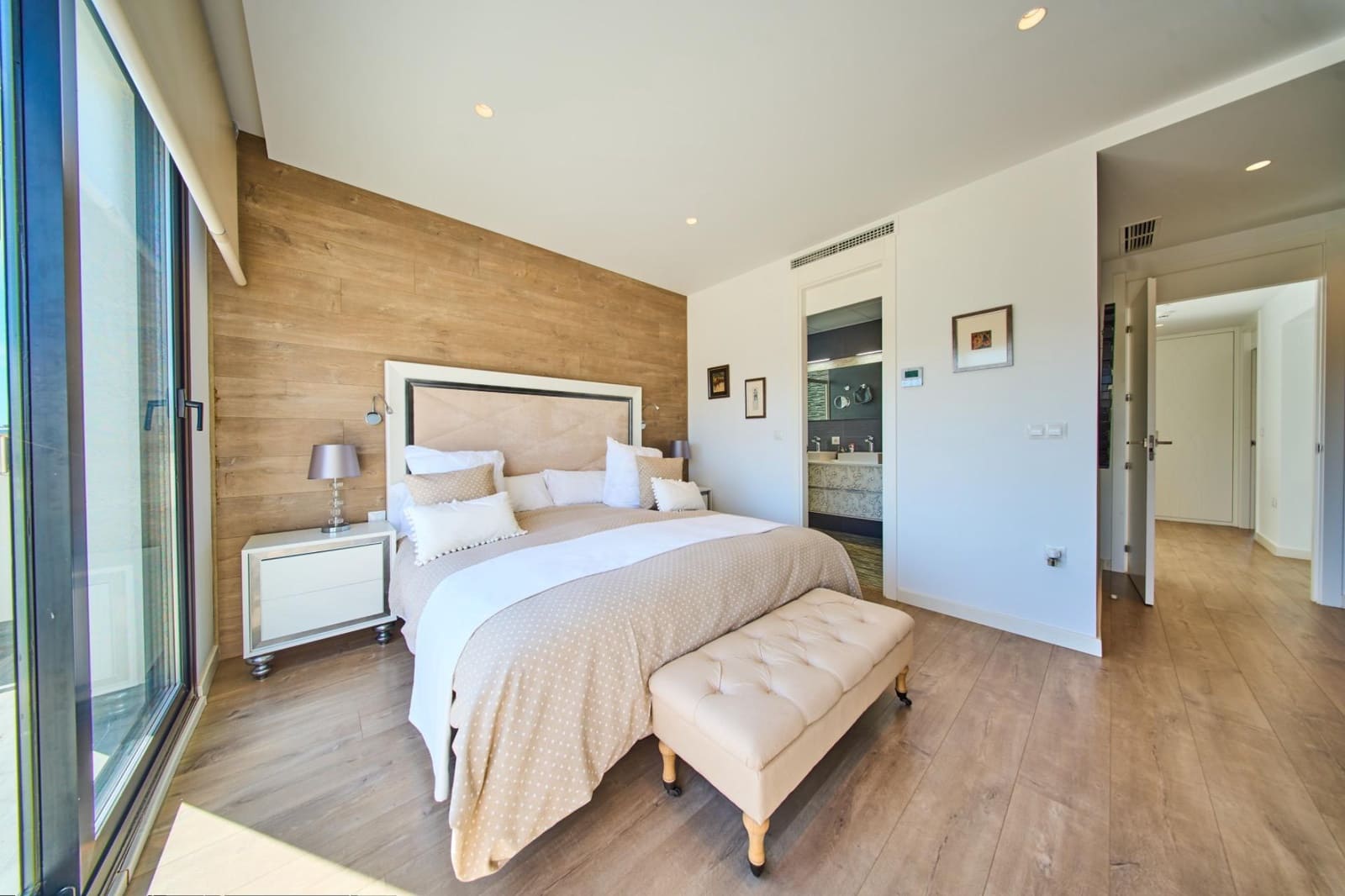 Chalet de 4 habitaciones en Motril en venta con piscina - 1.490.000 € (Ref: 9791254)