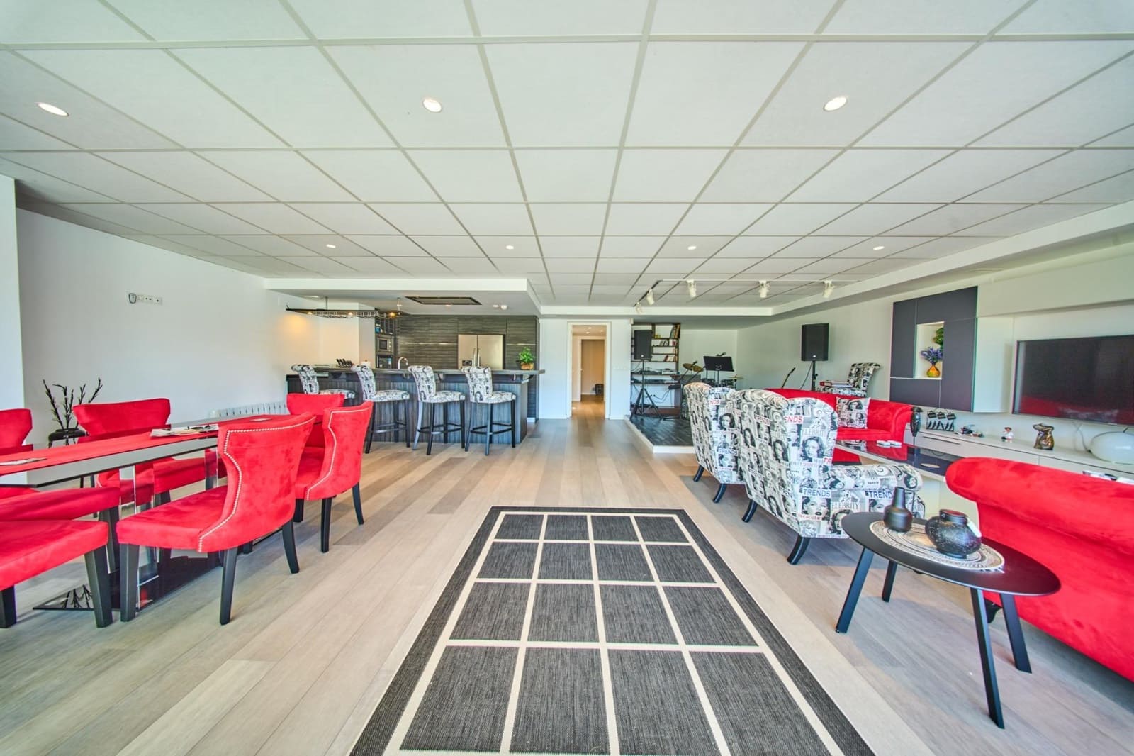 Chalet de 4 habitaciones en Motril en venta con piscina - 1.490.000 € (Ref: 9791254)