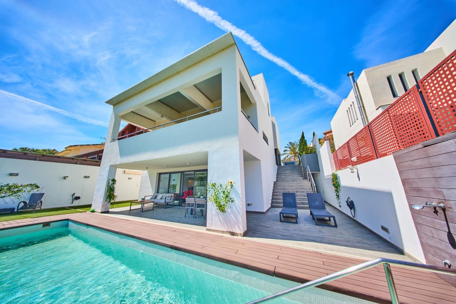 Chalet de 4 habitaciones en Motril en venta con piscina - 1.490.000 € (Ref: 9791254)