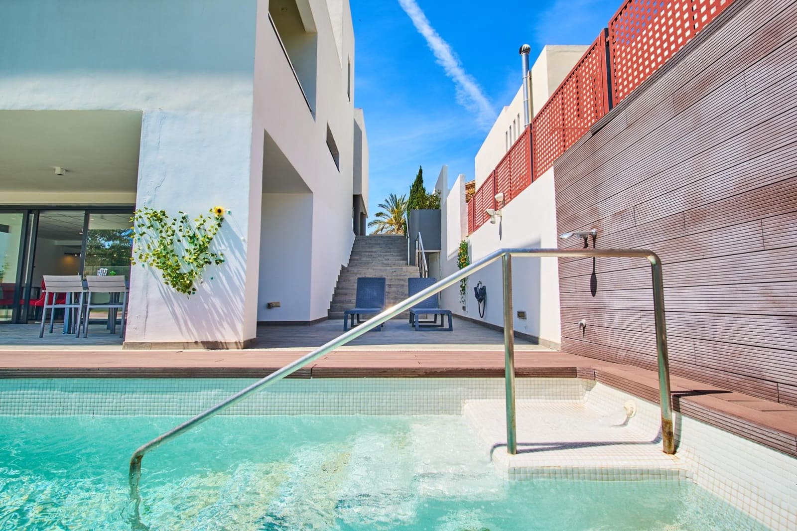 Chalet de 4 habitaciones en Motril en venta con piscina - 1.490.000 € (Ref: 9791254)