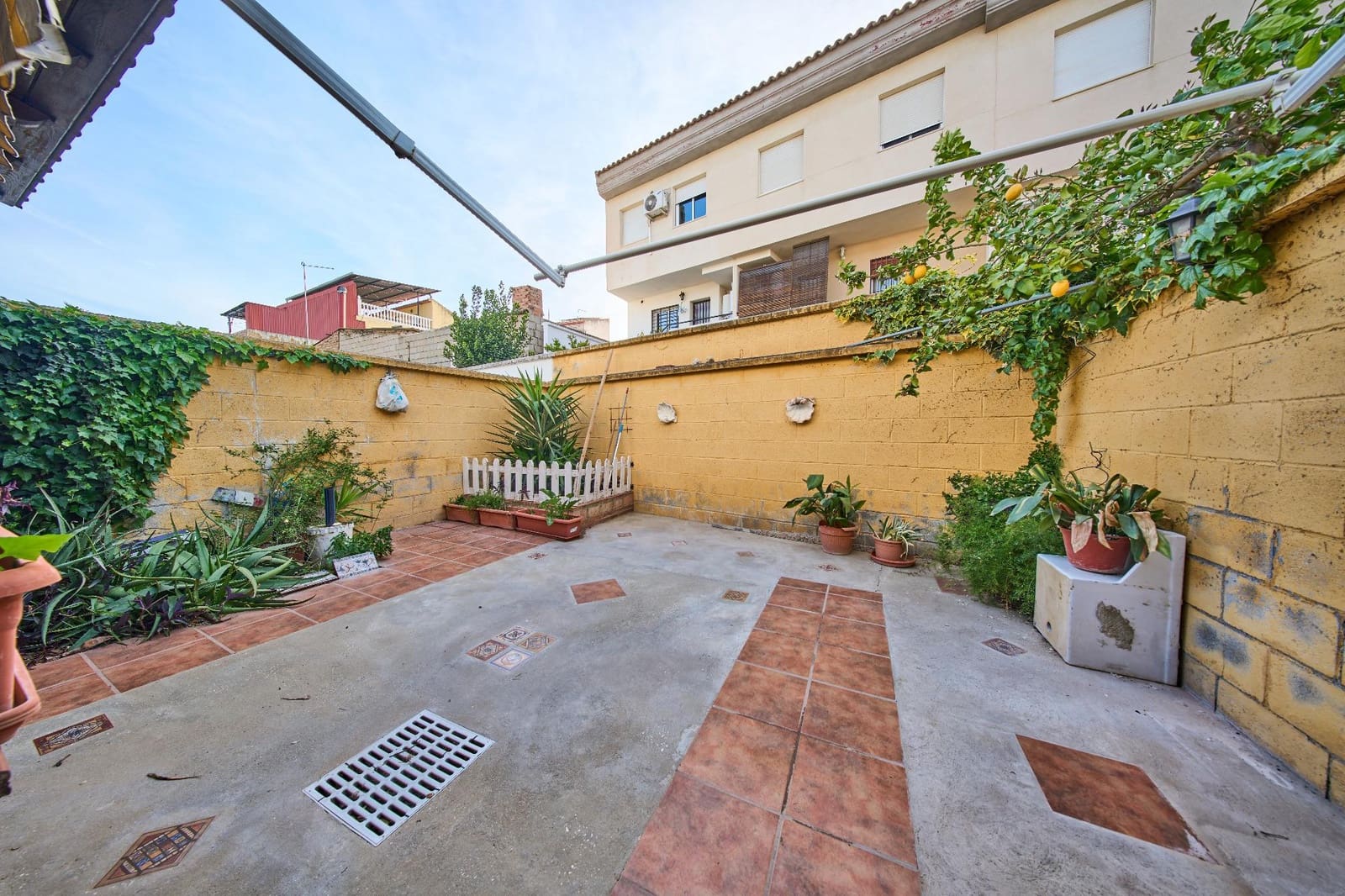 3 soveværelse Rækkehus til salg i Vegas del Genil med garage - € 199.900 (Ref: 9791255)