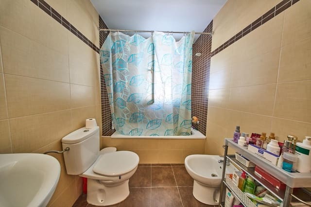 3 soverom Rekkehus til salgs i Vegas del Genil med garasje - € 199 900 (Ref: 9791255)