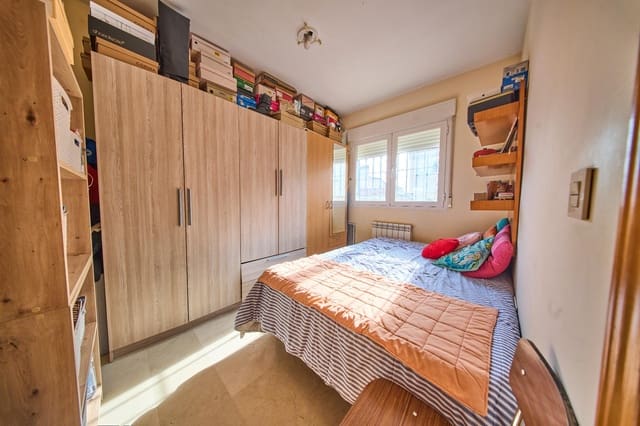 3 soverom Rekkehus til salgs i Vegas del Genil med garasje - € 199 900 (Ref: 9791255)