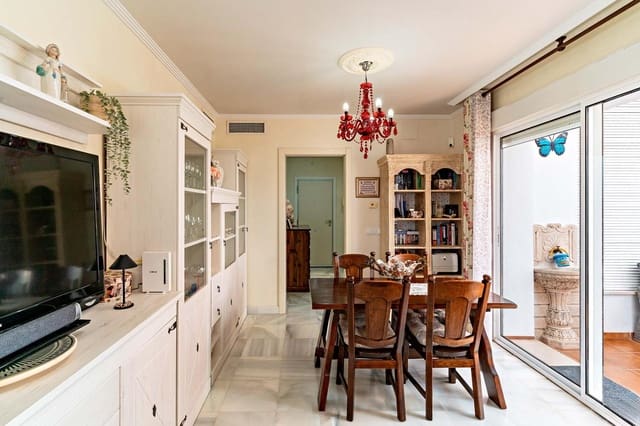 Apartamento Playa de 2 habitaciones en Roquetas de Mar en venta con piscina garaje - 265.000 € (Ref: 9791256)