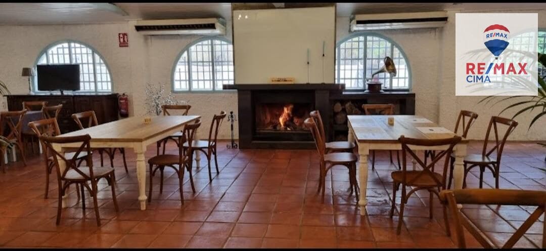 6 sypialnia Komercyjne na sprzedaż w Pinos Genil z garażem - 65 000 € (Ref: 9794875)