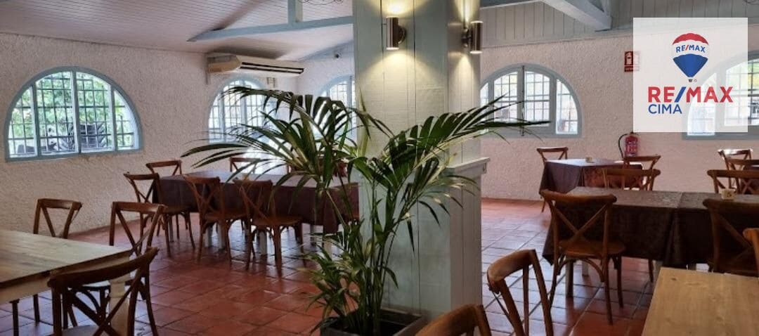 6 bedroom Commercial for sale in Pinos Genil with garage - € 65,000 (Ref: 9794875)