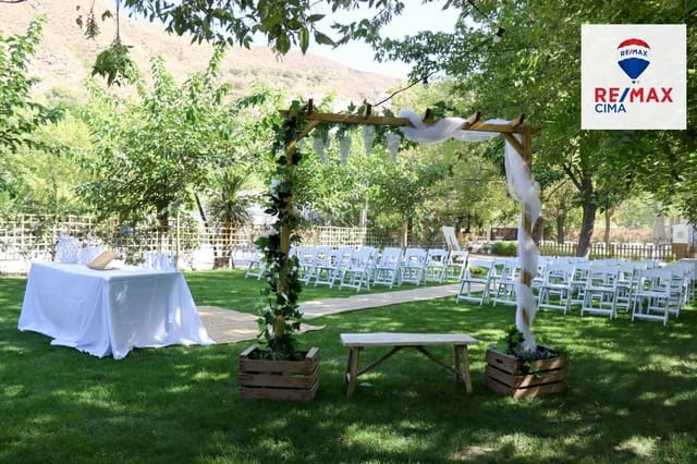 6 chambre Local Commercial à vendre à Pinos Genil avec garage - 65 000 € (Ref: 9794875)