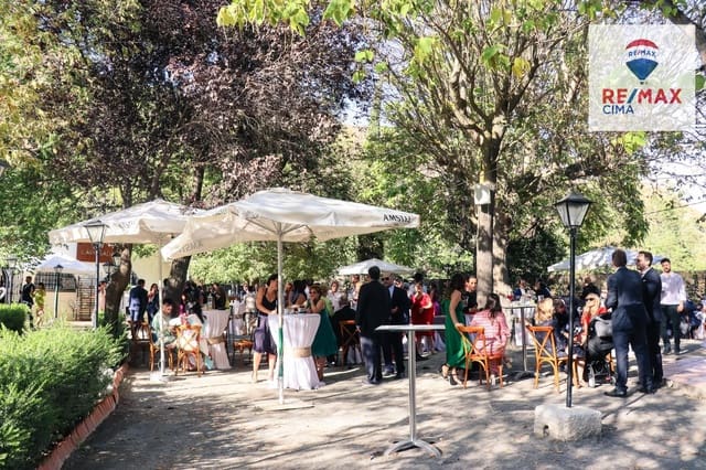 6 chambre Local Commercial à vendre à Pinos Genil avec garage - 65 000 € (Ref: 9794875)