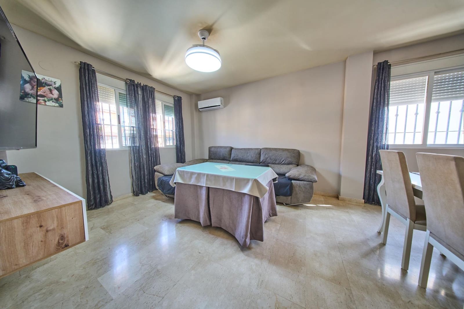 4 chambre Villa/Maison Semi-Mitoyenne à vendre à Las Gabias avec piscine - 279 900 € (Ref: 9799465)