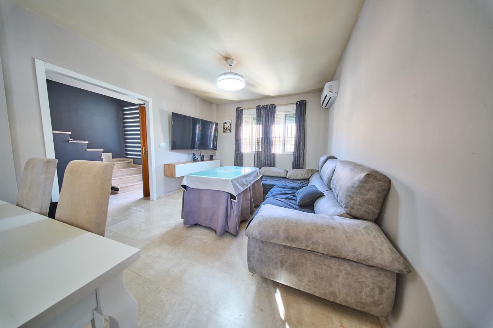 4 chambre Villa/Maison Semi-Mitoyenne à vendre à Las Gabias avec piscine - 279 900 € (Ref: 9799465)