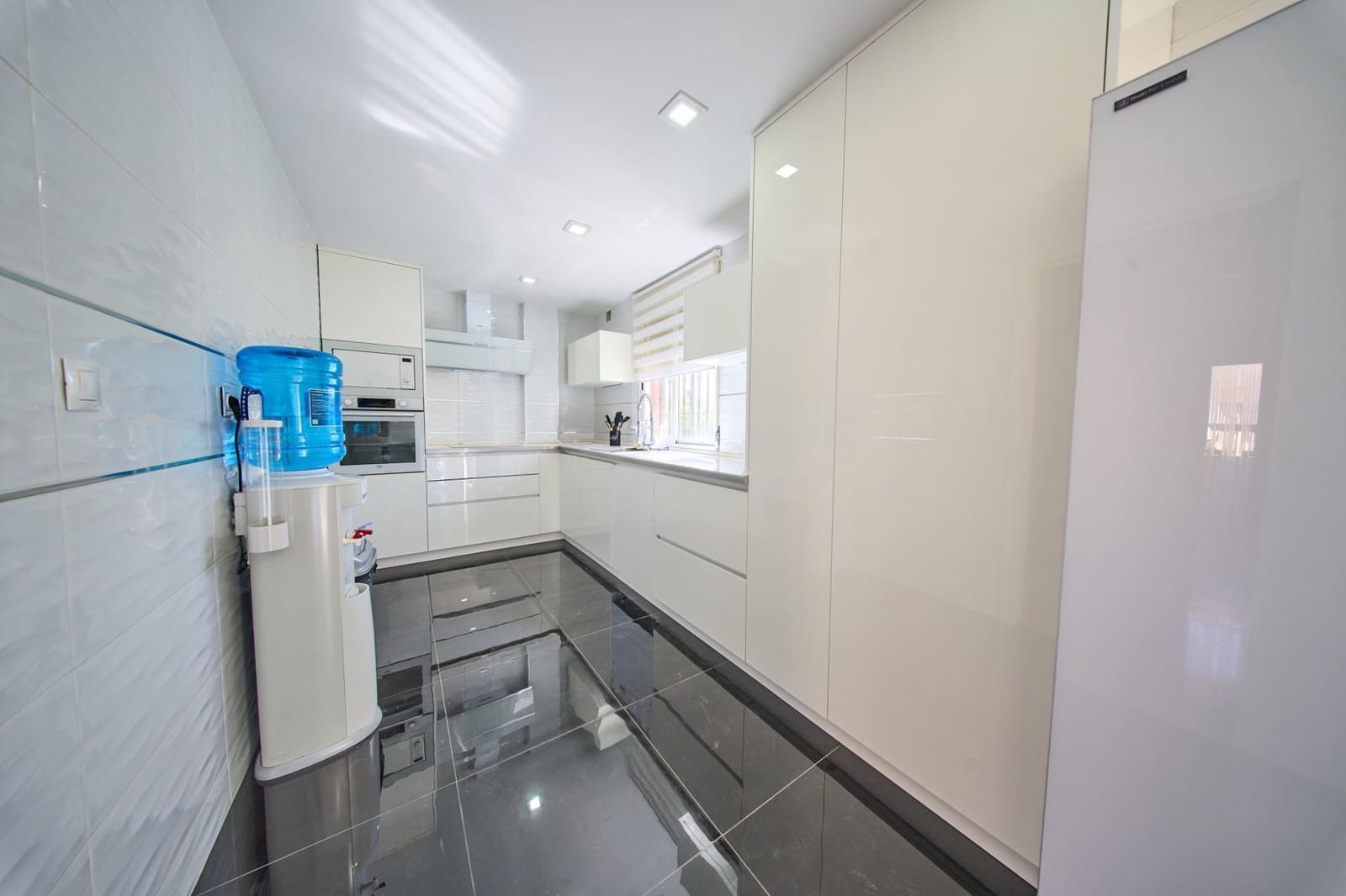 4 chambre Villa/Maison Semi-Mitoyenne à vendre à Las Gabias avec piscine - 279 900 € (Ref: 9799465)