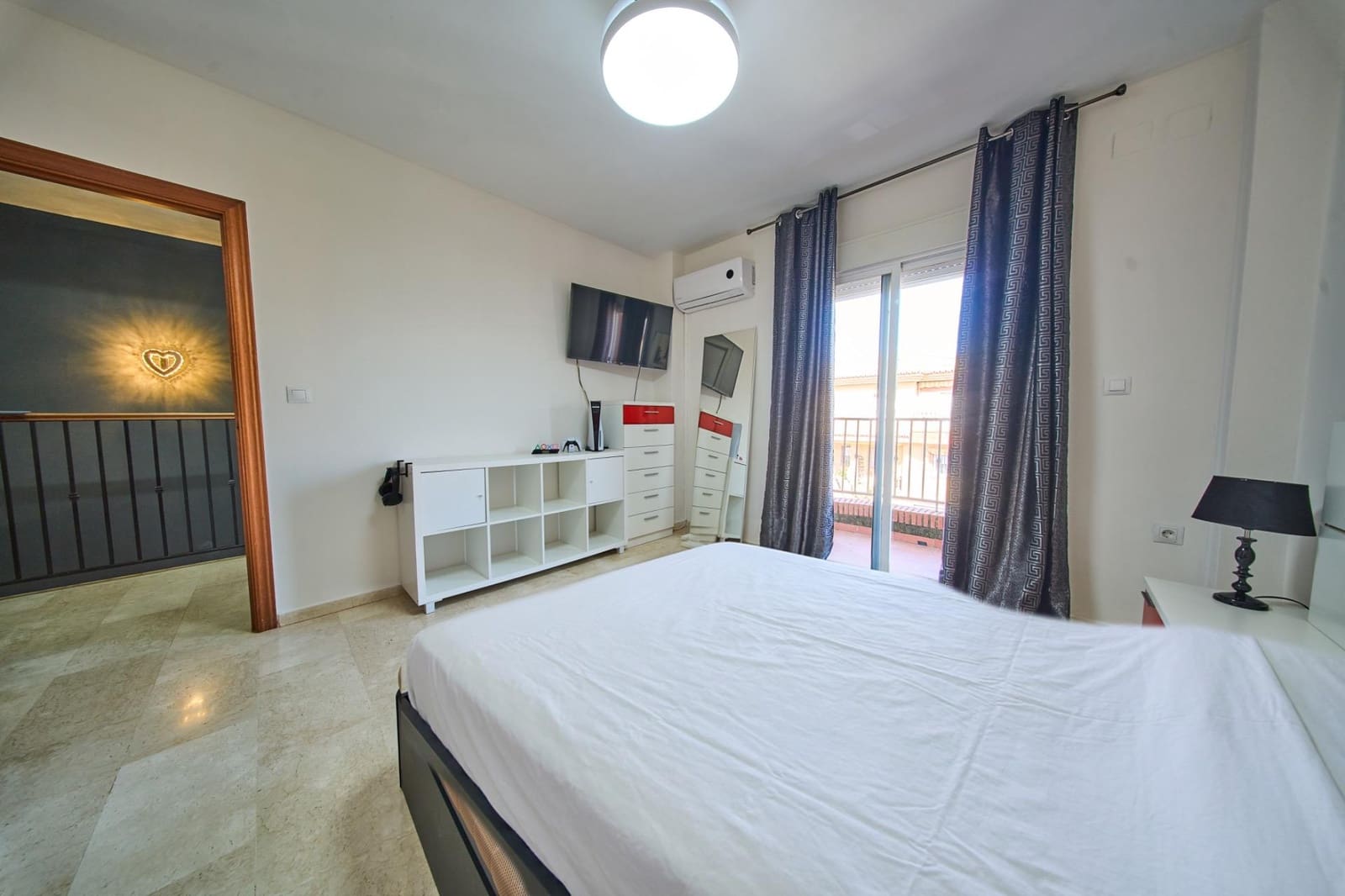 4 chambre Villa/Maison Semi-Mitoyenne à vendre à Las Gabias avec piscine - 279 900 € (Ref: 9799465)