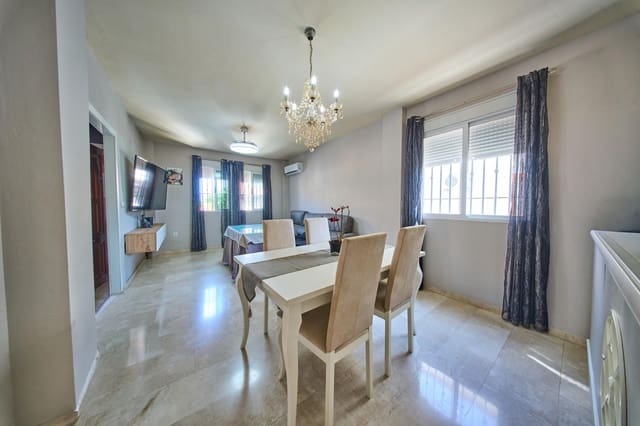 4 chambre Villa/Maison Semi-Mitoyenne à vendre à Las Gabias avec piscine - 279 900 € (Ref: 9799465)