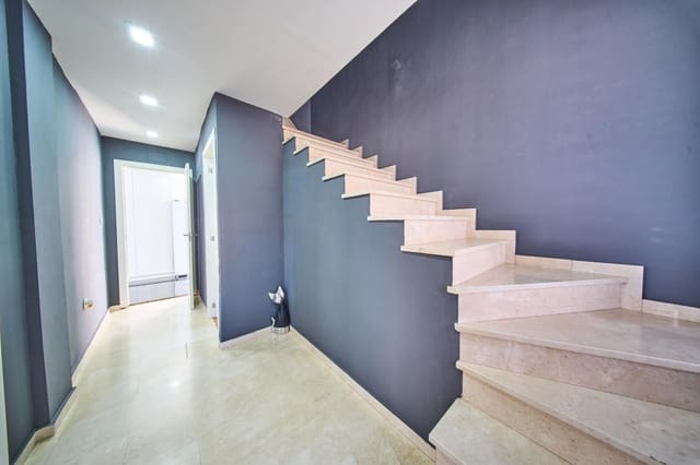 4 chambre Villa/Maison Semi-Mitoyenne à vendre à Las Gabias avec piscine - 279 900 € (Ref: 9799465)