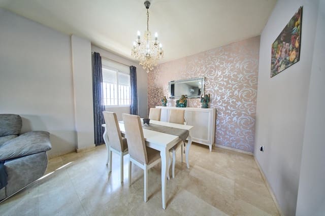 4 chambre Villa/Maison Semi-Mitoyenne à vendre à Las Gabias avec piscine - 279 900 € (Ref: 9799465)