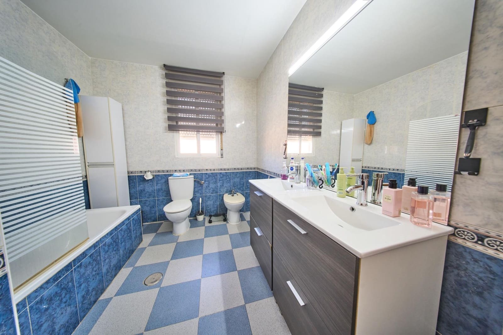 4 chambre Villa/Maison Semi-Mitoyenne à vendre à Las Gabias avec piscine - 279 900 € (Ref: 9799465)