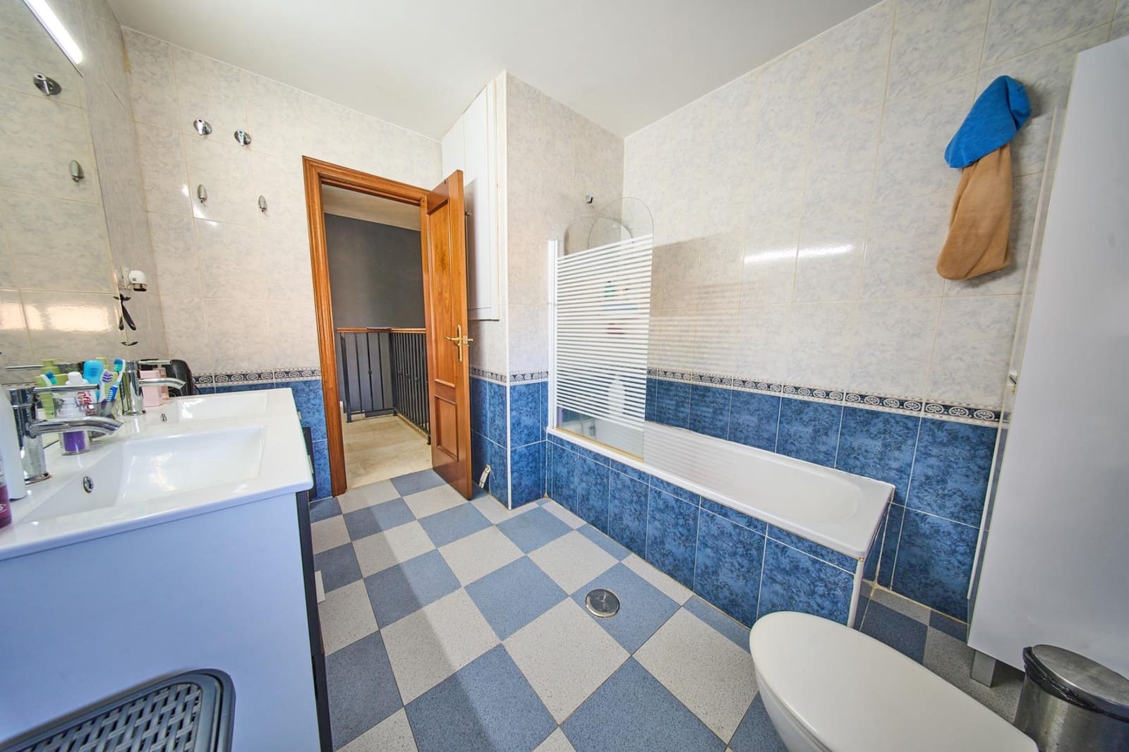 4 chambre Villa/Maison Semi-Mitoyenne à vendre à Las Gabias avec piscine - 279 900 € (Ref: 9799465)