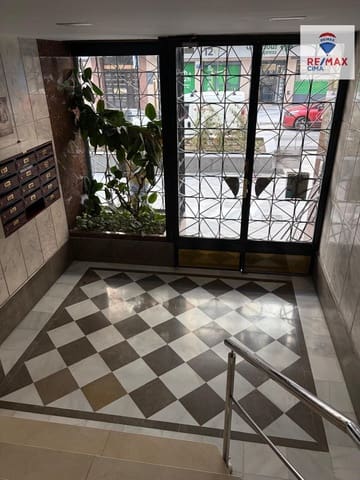 Studio til leie i Granada by - € 500 (Ref: 9804542)