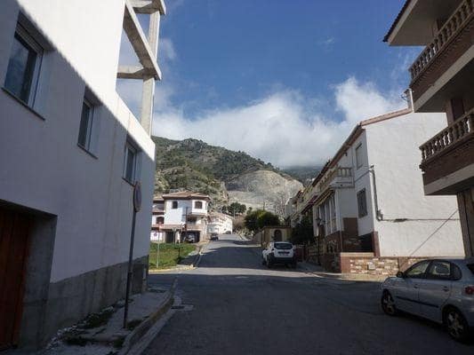 4 bedroom Flat for rent in Padul - € 700 (Ref: 9804543)