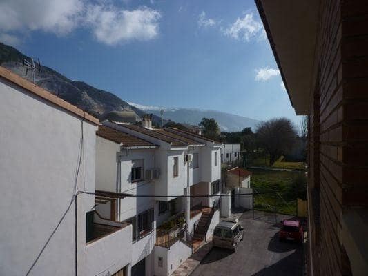 4 bedroom Flat for rent in Padul - € 700 (Ref: 9804543)