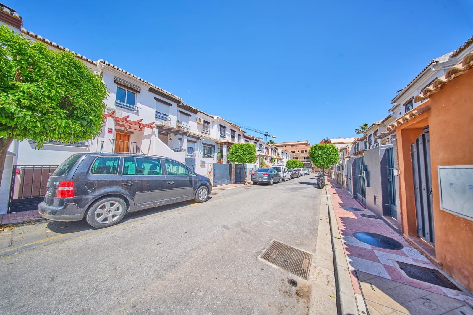 3 bedroom Terraced Villa for sale in Churriana de la Vega with garage - € 260,000 (Ref: 9806643)