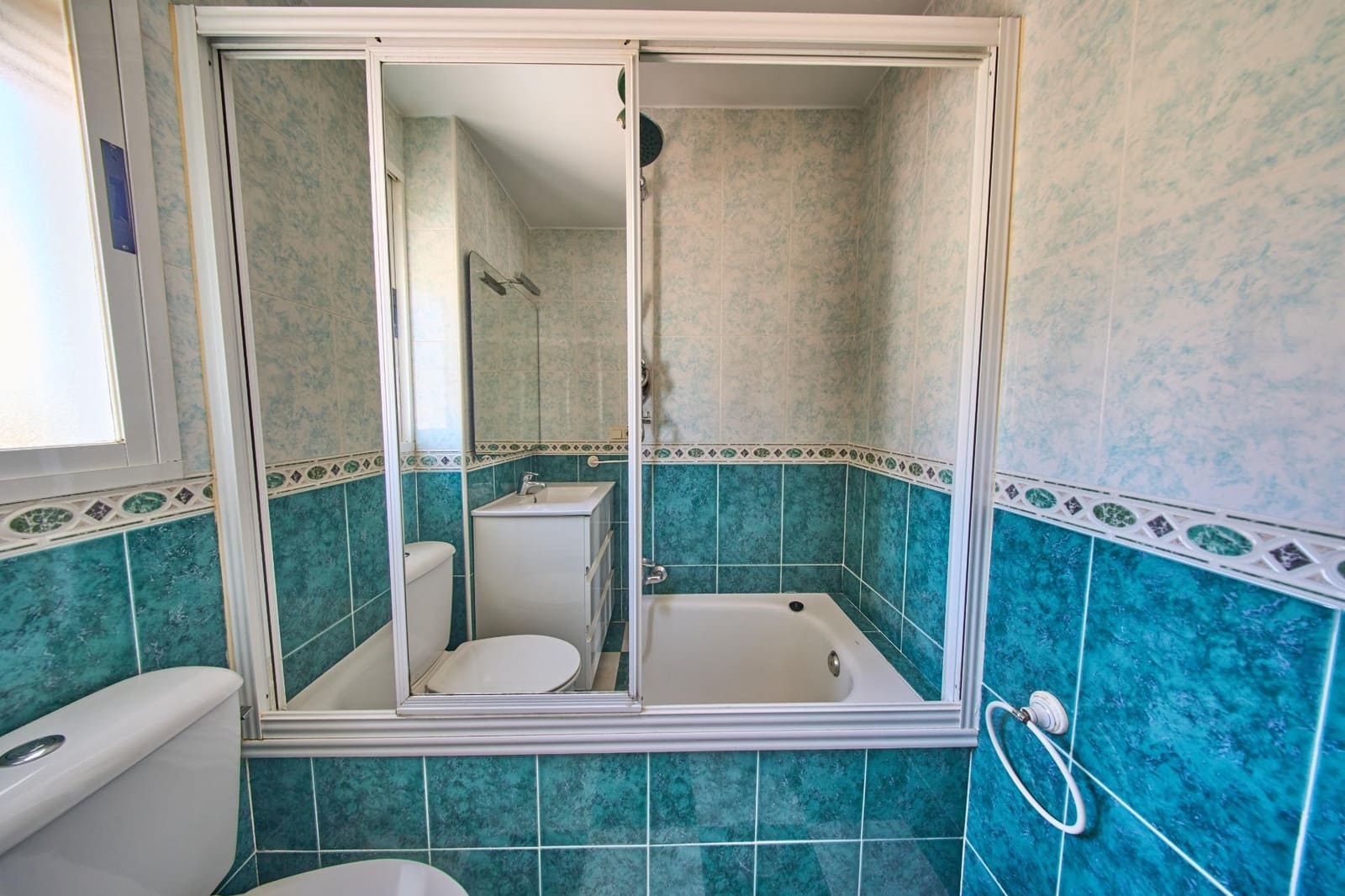 3 bedroom Terraced Villa for sale in Churriana de la Vega with garage - € 260,000 (Ref: 9806643)