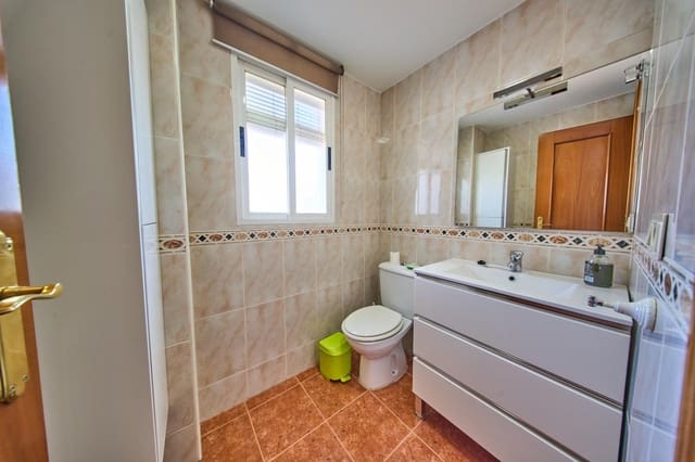 3 bedroom Terraced Villa for sale in Churriana de la Vega with garage - € 260,000 (Ref: 9806643)