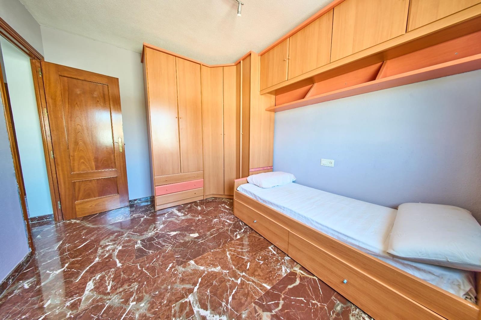 3 bedroom Terraced Villa for sale in Churriana de la Vega with garage - € 260,000 (Ref: 9806643)