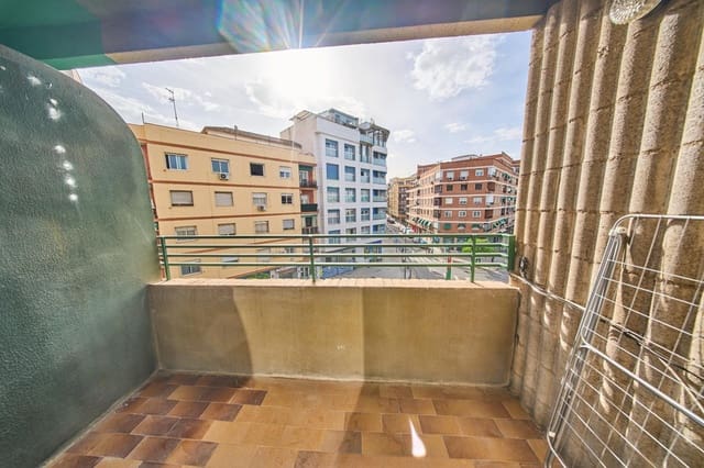 1 soverom Leilighet til salgs i Camino de Ronda - Rosaleda, Granada by - € 195 000 (Ref: 9806646)