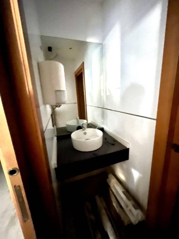 5 soveværelse Erhverv til leje i Granada by med garage - € 2.300 (Ref: 9812305)