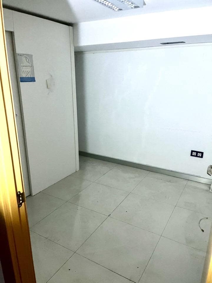 5 soveværelse Erhverv til leje i Granada by med garage - € 2.300 (Ref: 9812305)