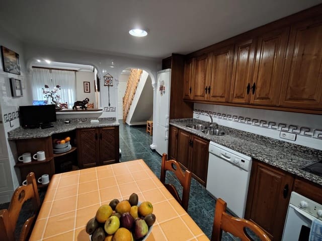 3 soverom Hus til salgs i Baza - € 159 500 (Ref: 9813863)