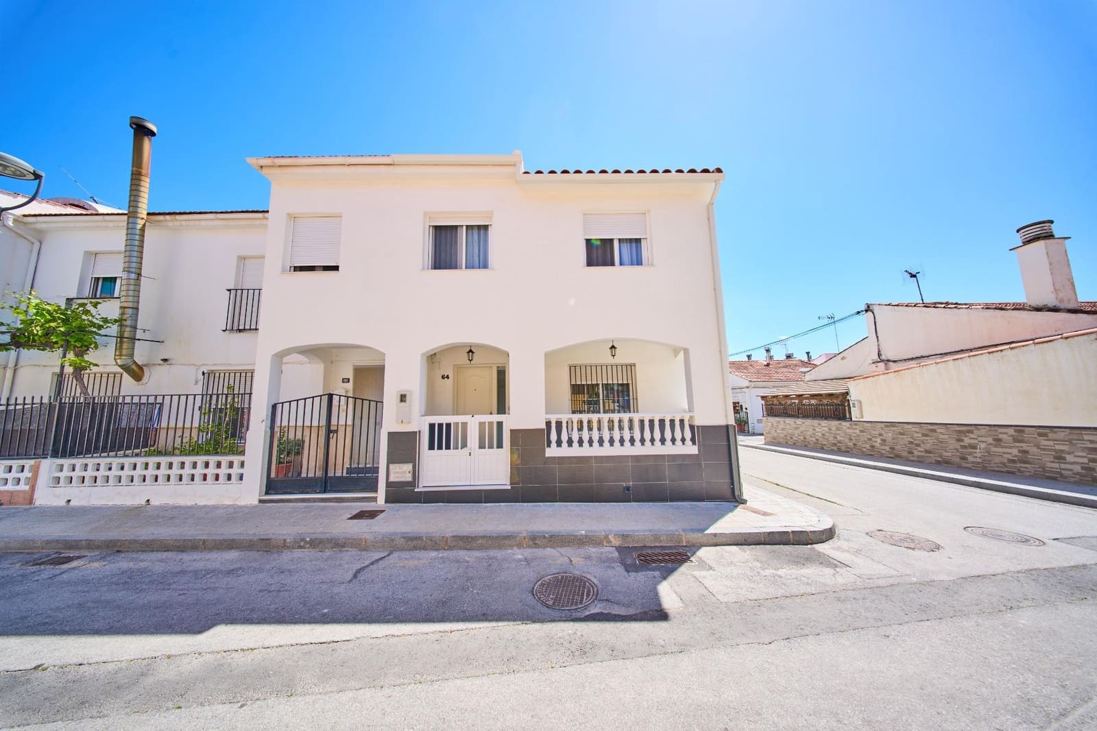 3 bedroom Townhouse for sale in Baza - € 159,500 (Ref: 9813863)
